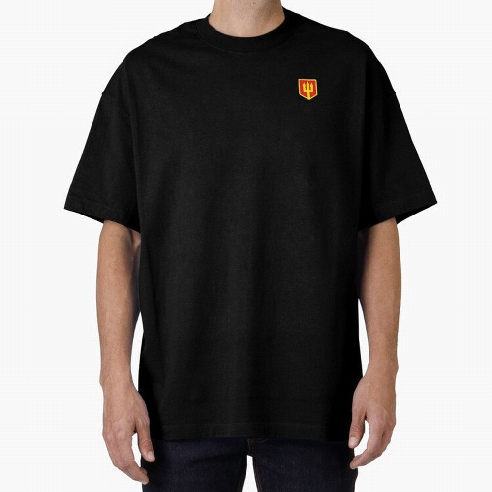 Manchester United Minimal Badge Oversized T-Shirt Elevate Global Football Passion for FIFA World Cup 2026 USA Canada Mexico, Connected to Messi, Neymar and Mbappe, Brazil, Stadium Chants, National Pride, Trophy Dreams and Unforgettable Football