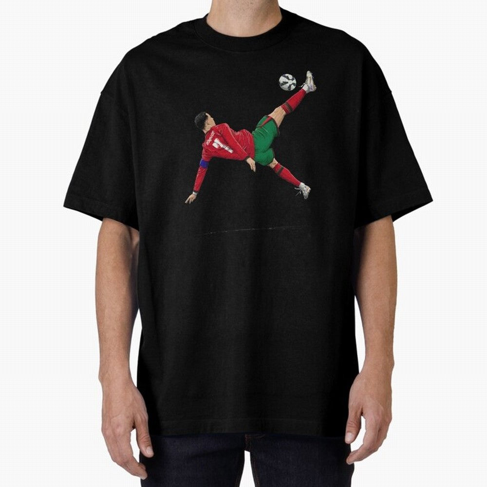 Ronaldo 910 Goal Bicycle Kick Oversized T-Shirt Share Match Day Hype around FIFA World Cup 2026, CR7, Portugal, Vintage Soccer Flavor, Modern Football Stars, National Flags and Final Night Emotion; Ideal for Fans Who Follow Messi, Cristiano