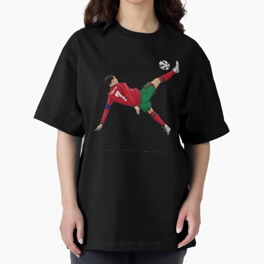 Ronaldo 910 Goal Bicycle Kick Oversized T-Shirt Share Match Day Hype around FIFA World Cup 2026, CR7, Portugal, Vintage Soccer Flavor, Modern Football Stars, National Flags and Final Night Emotion; Ideal for Fans Who Follow Messi, Cristiano