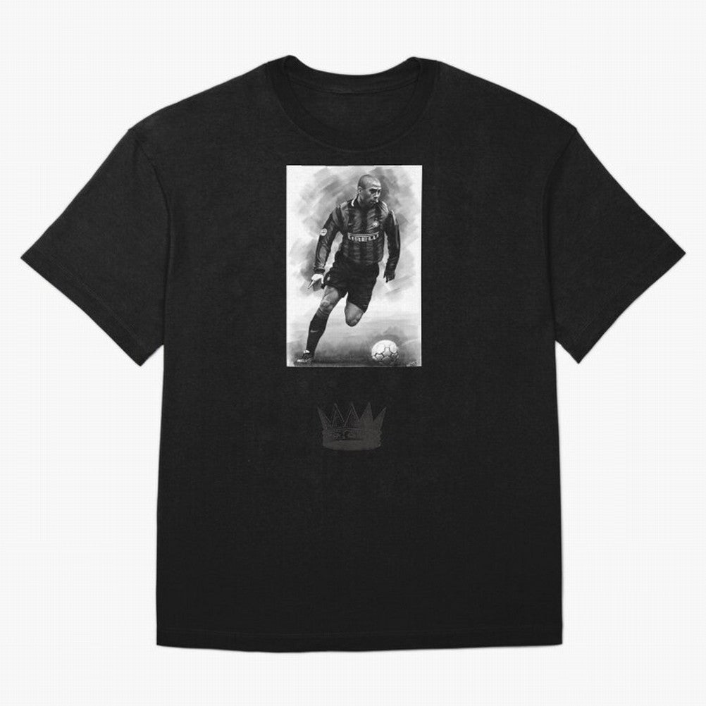 The Real Ronaldo Oversized T-Shirt Celebrate Unforgettable Nights in FIFA World Cup 2026 Group Stage Spirit, Highlighting England and Germany, Mbappe and Neymar, Retro Football Energy, Iconic Rivalries, Trophy Chase Drama and Stadium Atmosphere;
