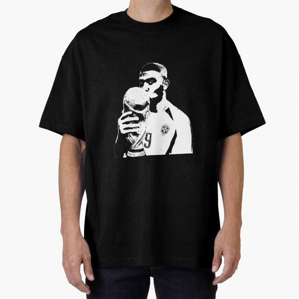 Design Ronaldo Fen?meno Oversized T-Shirt Cheer through Every Moment of Global Football Passion for FIFA World Cup 2026 Group Stage, Capturing Messi, England, France and Netherlands, Worldwide Fan Energy, Dramatic Goals, Stadium Lights and