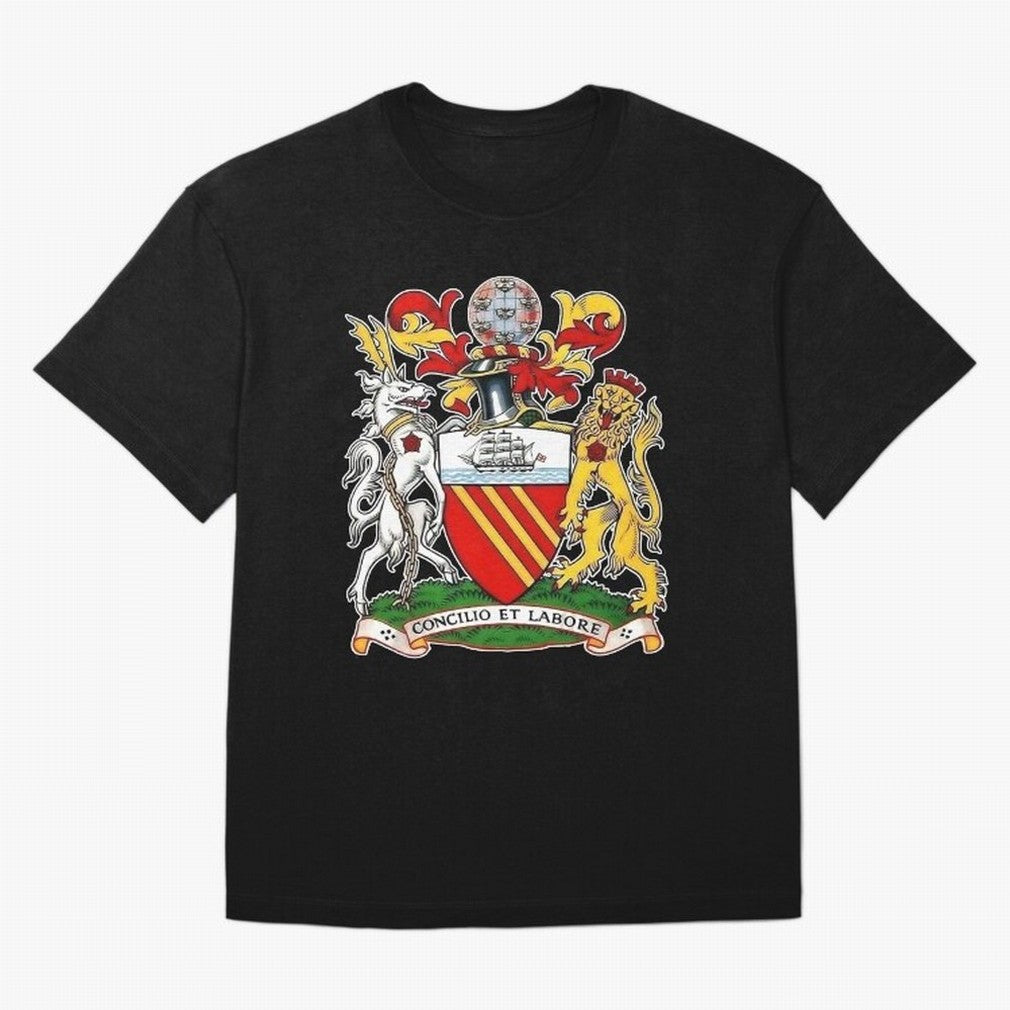 1902 -1960 The First UNITED Crest Large Oversized T-Shirt Support Your Favorite Stars during FIFA World Cup 2026 Spirit, Capturing England, Messi, CR7 and Mbappe, Retro Football Energy, Iconic Rivalries, Trophy Chase Drama and Stadium Atmosphere;