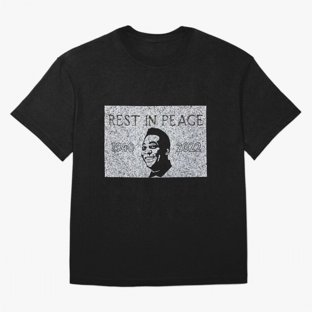 RIP Pel¨¦, 1940-2022 Oversized T-Shirt Fuel FIFA World Cup 2026 for Fans of Cristiano Ronaldo, Haaland and CR7 and Argentina and Brazil, Bringing Stadium Chants, National Pride, Trophy Dreams and Unforgettable Football Memories; Made for Die Hard